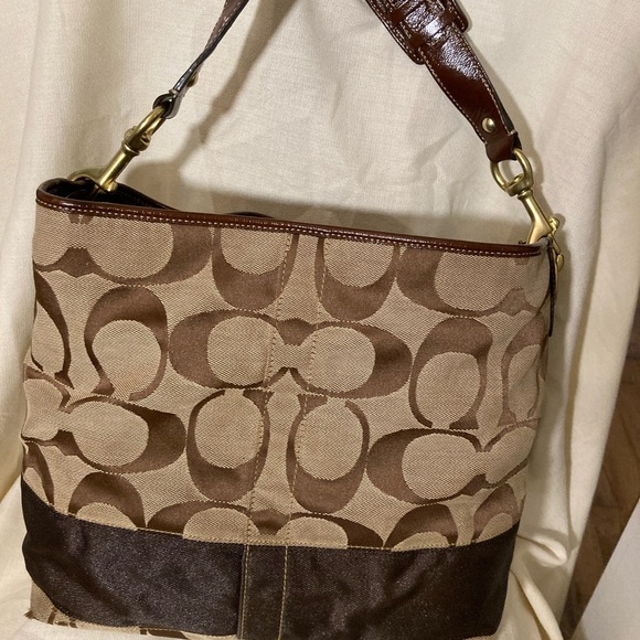COACH SIGNATURE HOBO STYLE TOTE no 10627 shoulderbag satchel - Picture 2 of 12